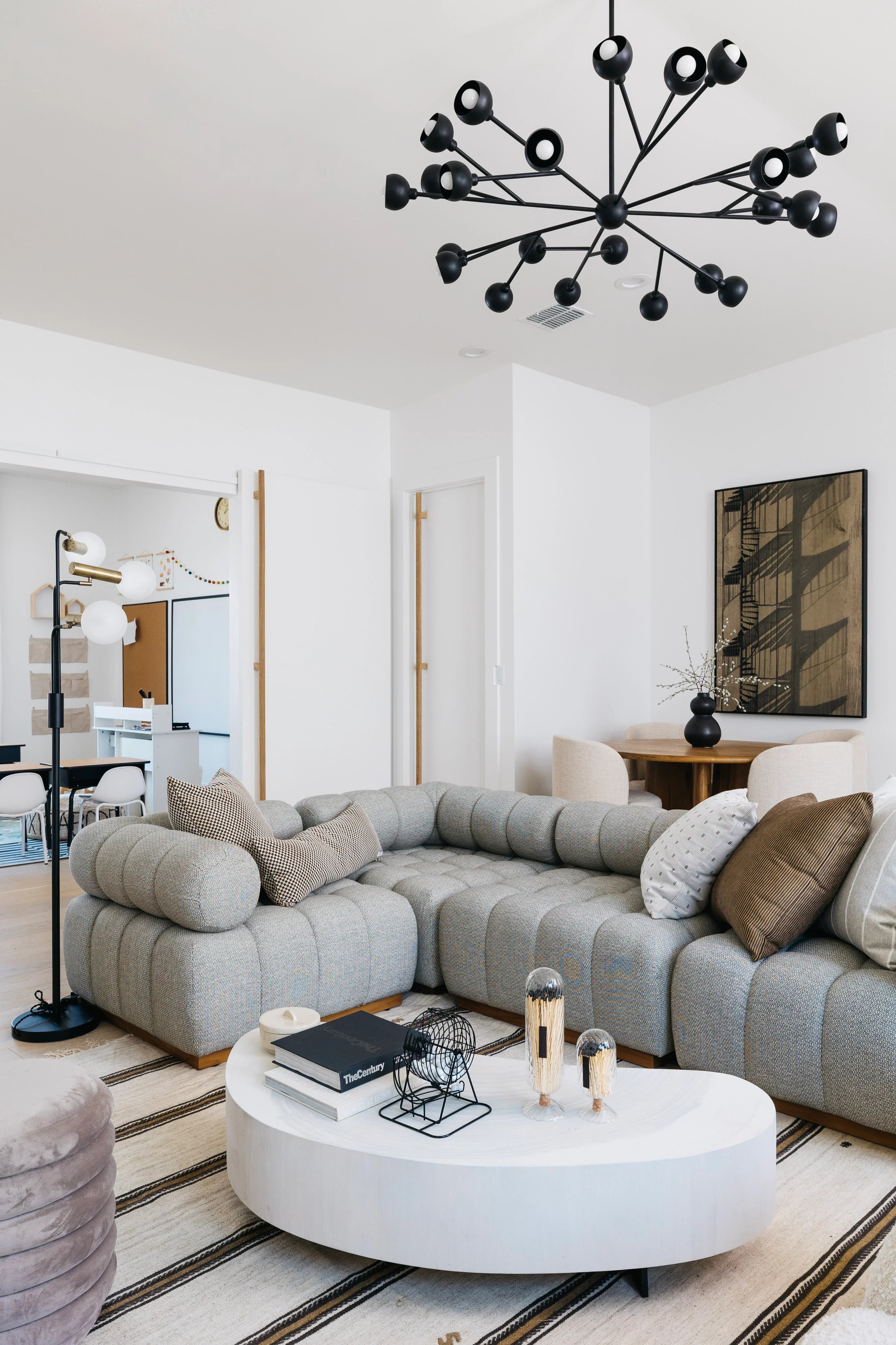 Luxury Modern Interiors: The Art of Combining Warmth, Texture, and Warm Minimalist Interior Design