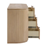 Astrid Dresser