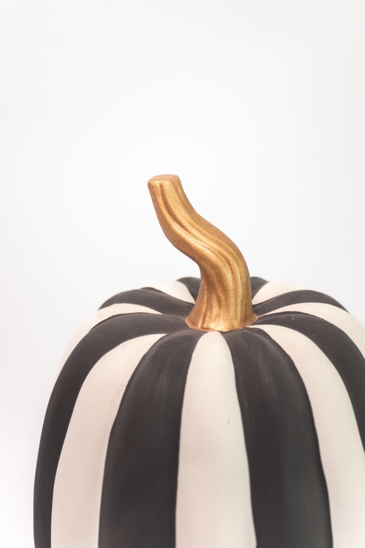 Matte Striped Pumpkin - Oval