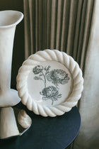 Twisted Edge Round Frame